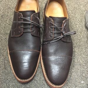Allen Edmonds oak street cap toe size 9D.